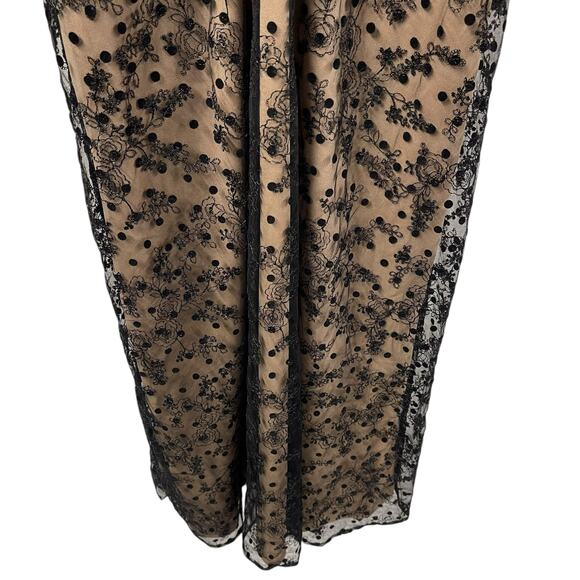 En crème Boutique Lace Overlay Long Dress W/ Keyhole Nude Black Spaghetti Strap - Picture 4 of 11